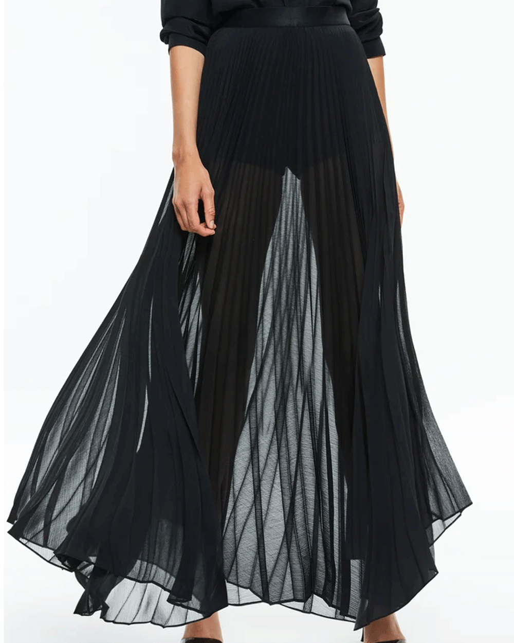 Alice + Olivia Black Katz Sunburst Pleat Maxi Skirt – Stanley Korshak