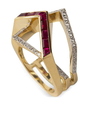 Figure Particuliere Diamond and Ruby Ring