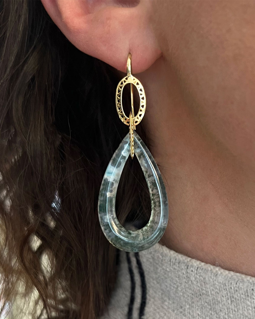 Pear Shape Crownwork Link Earrings