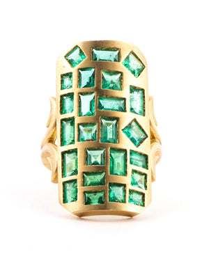 Emerald Ten Table Ring
