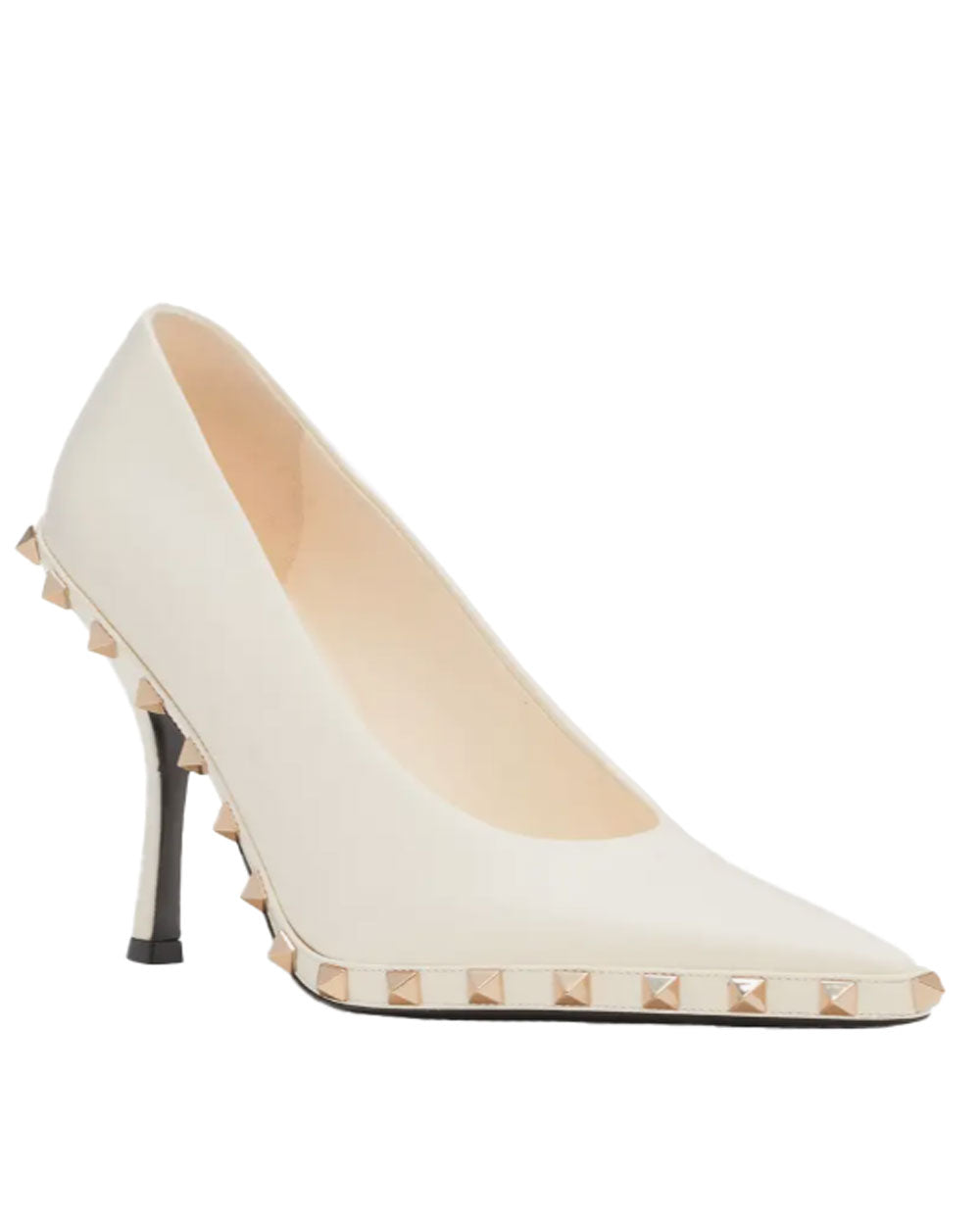 Rockstud Pump in Ivory