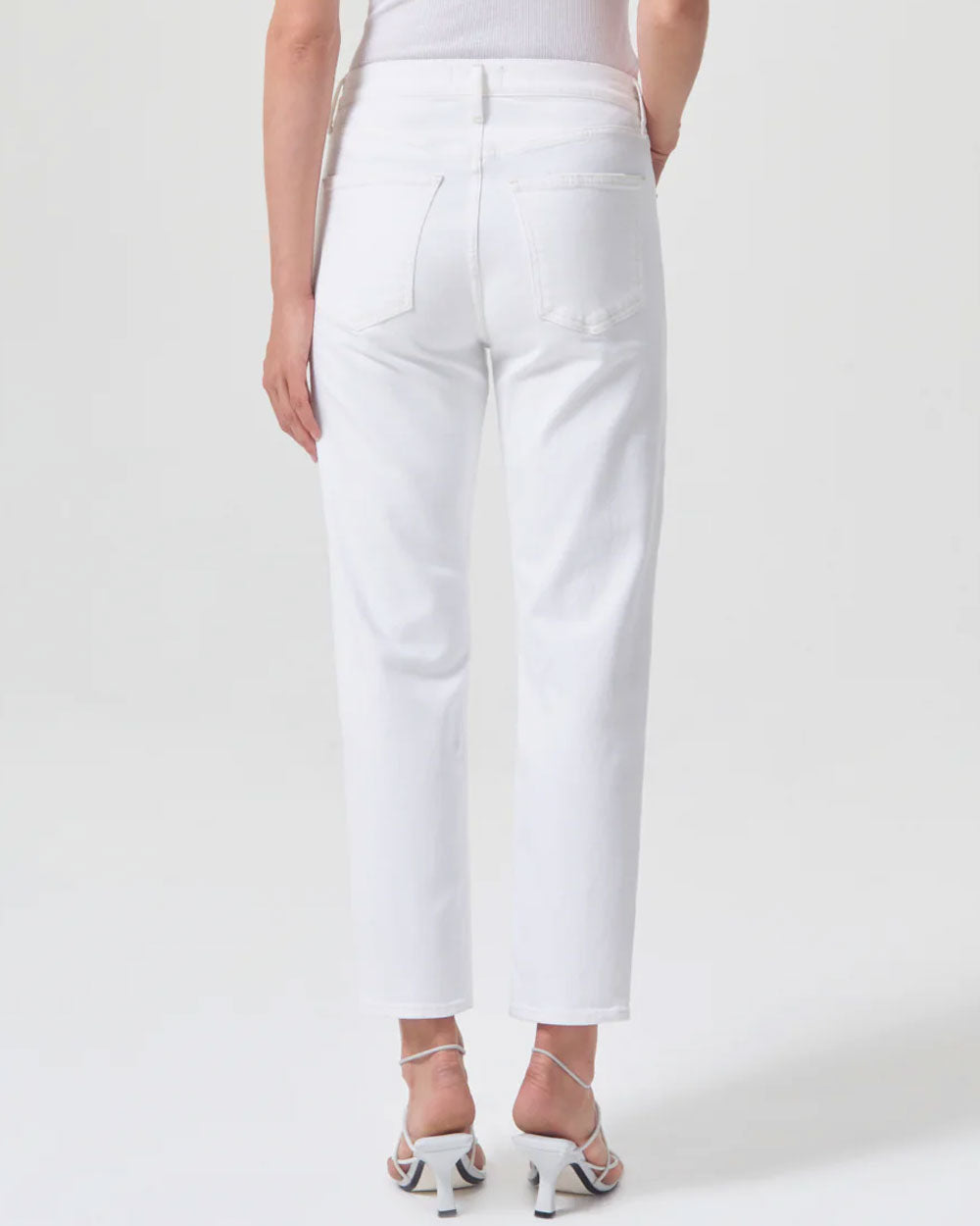 Mid Rise Straight Crop Kye Jean in Cake