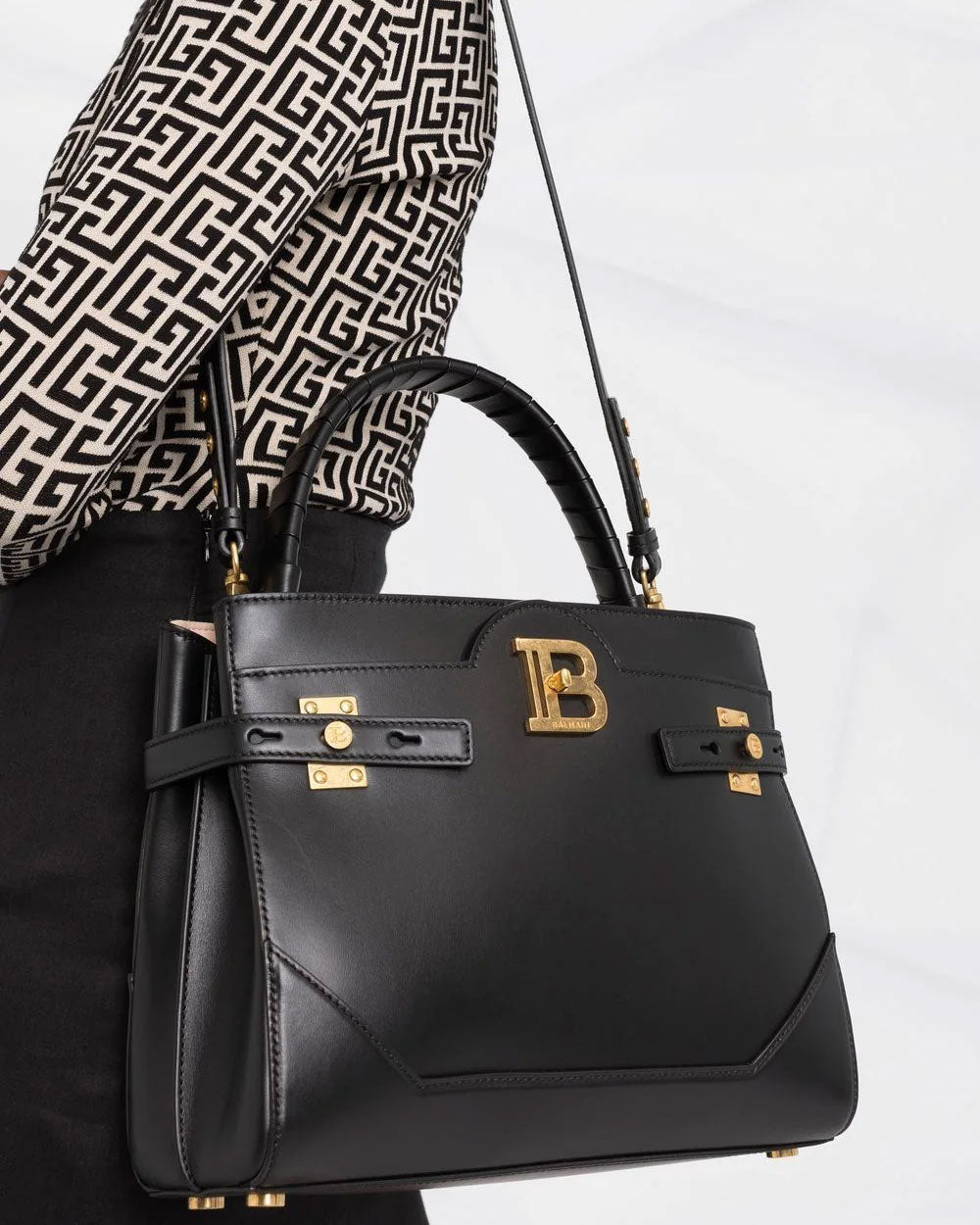 BBuzz Top Handle Bag in Black
