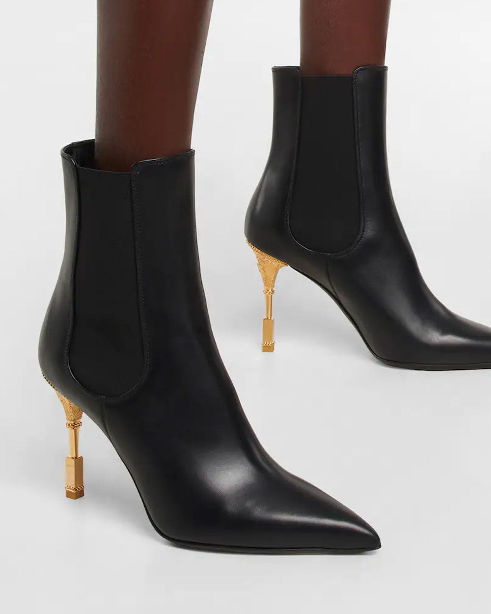 Moneta Calfskin Ankle Boot in Noir
