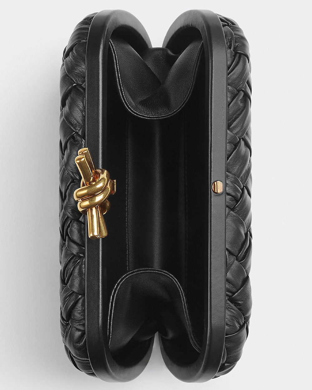 Knot Intreccio Leather Clutch in Black - Bottega Veneta