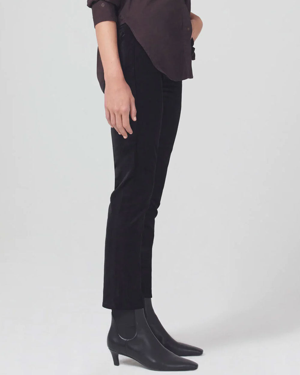 Jolene Vintage Slim Velvet Jean in Black