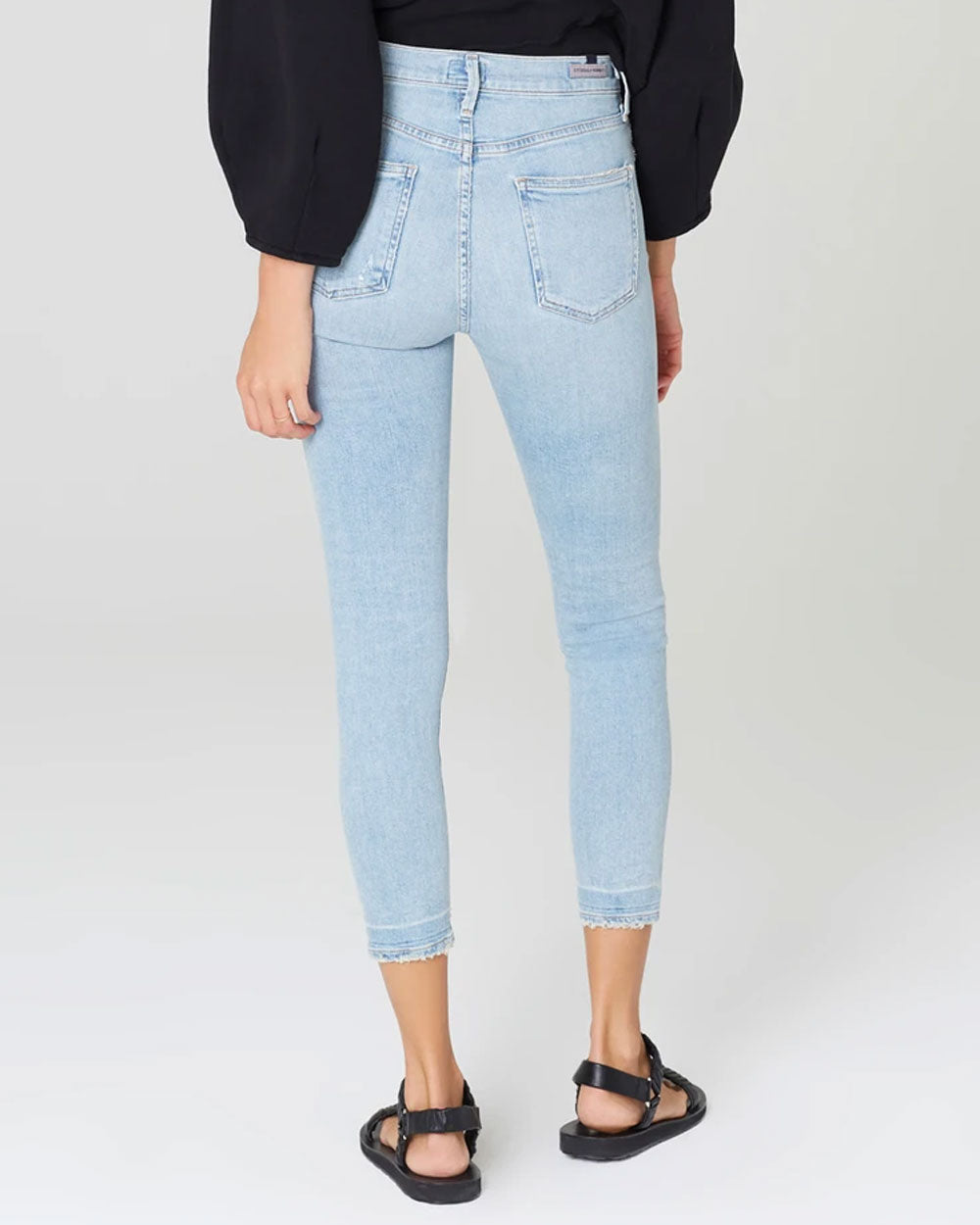 Rocket Crop Mid Rise Skinny Fit in Soft Fade