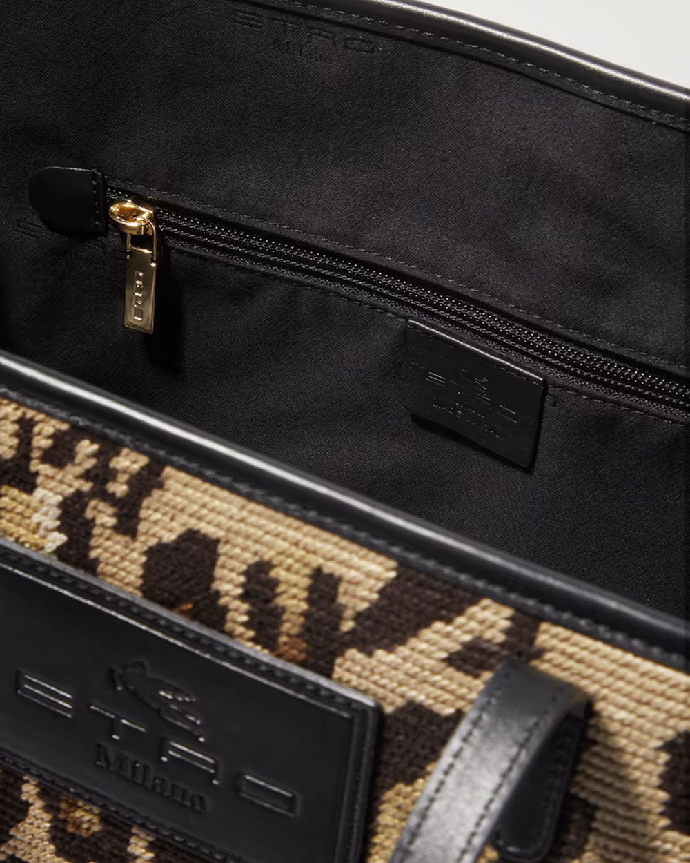 Medium Globetrotter Shopping Bag in Leopard