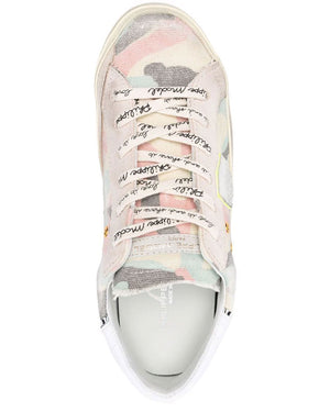 Camouflage Print Sneaker in Pink