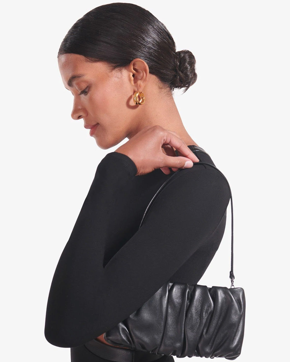 Bean Shoulder Bag in Black