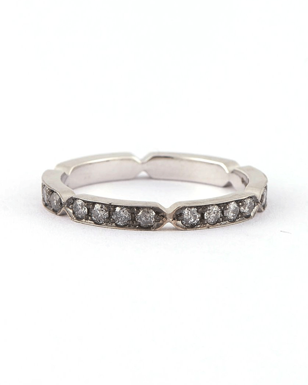 18k White Gold Pinch Diamond Ring