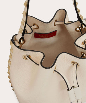 Rockstud Textured Leather Bucket Bag In Light Ivory