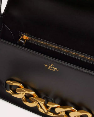 VLOGO Chain Shoulder Bag in Nero